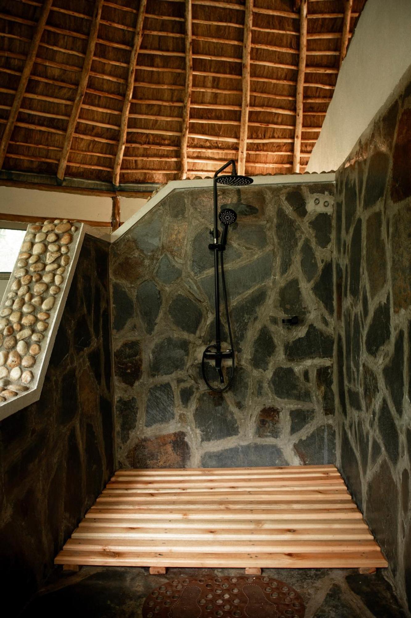 Embogo Safari Lodges Katoke Екстер'єр фото