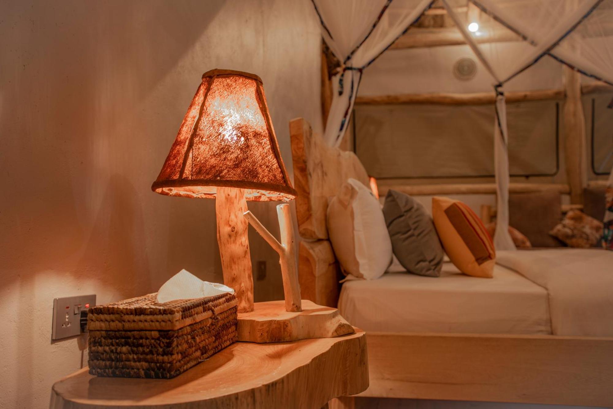 Embogo Safari Lodges Katoke Екстер'єр фото