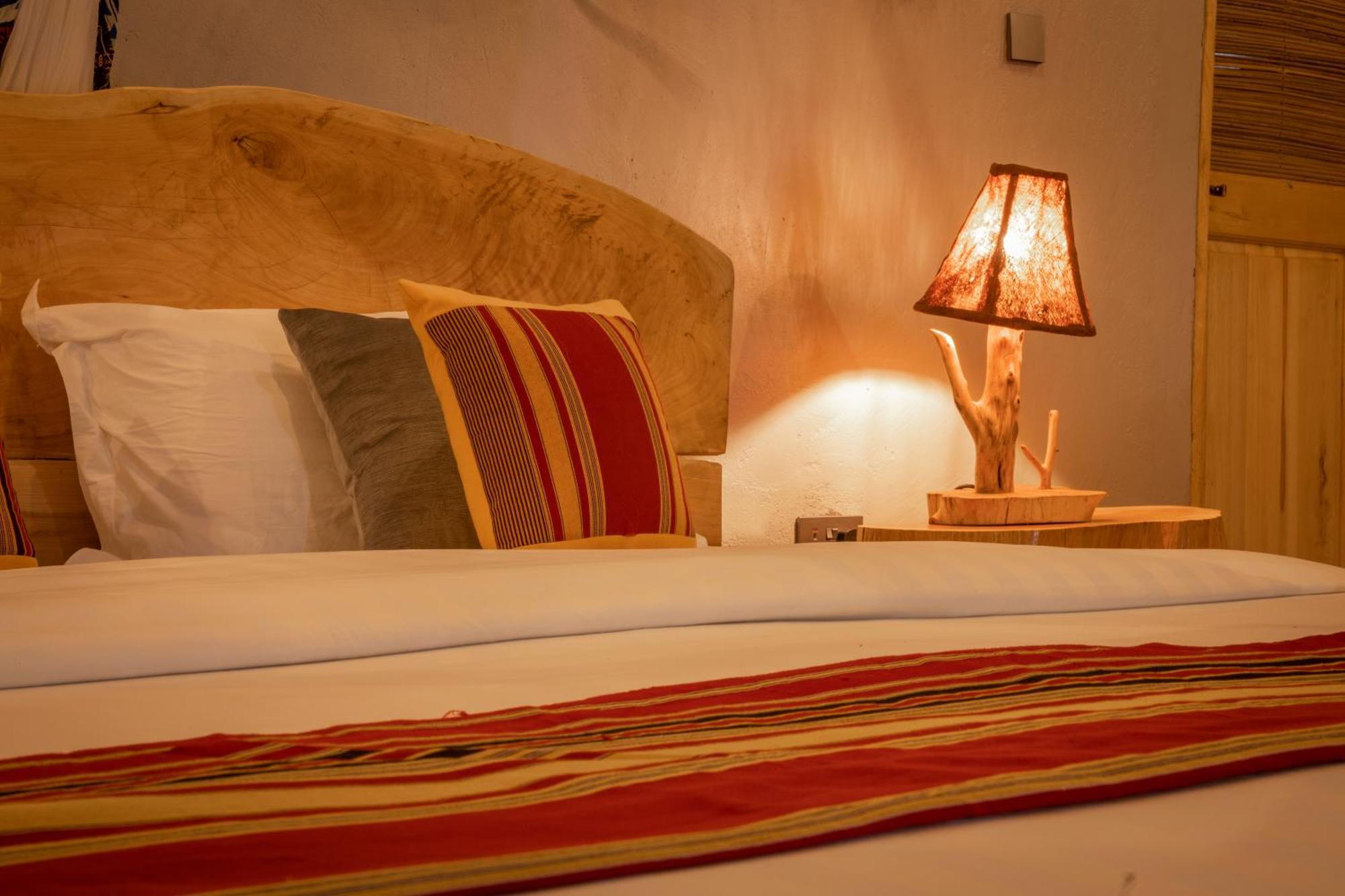 Embogo Safari Lodges Katoke Екстер'єр фото
